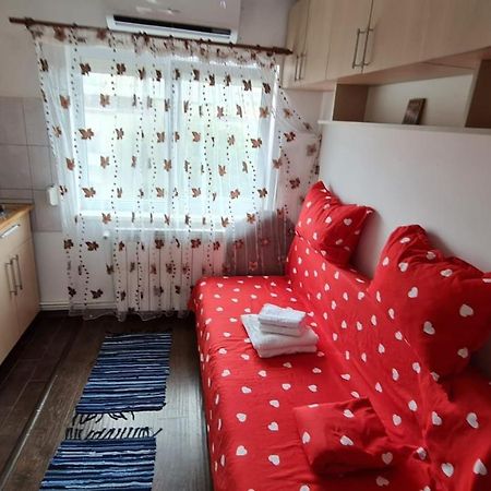 Апартаменты Garsoniera Plaja Modern Centru Констанца Экстерьер фото