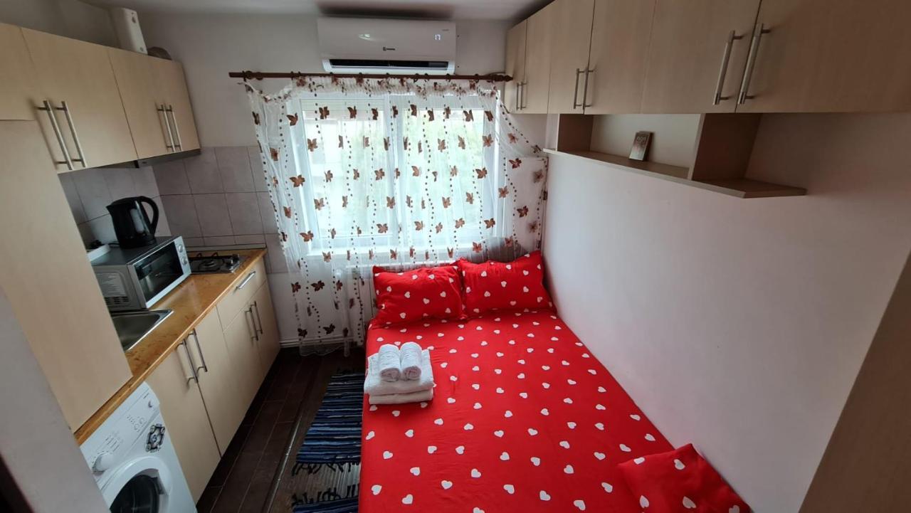 Апартаменты Garsoniera Plaja Modern Centru Констанца Экстерьер фото